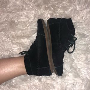 toms boho style moccasins shoes